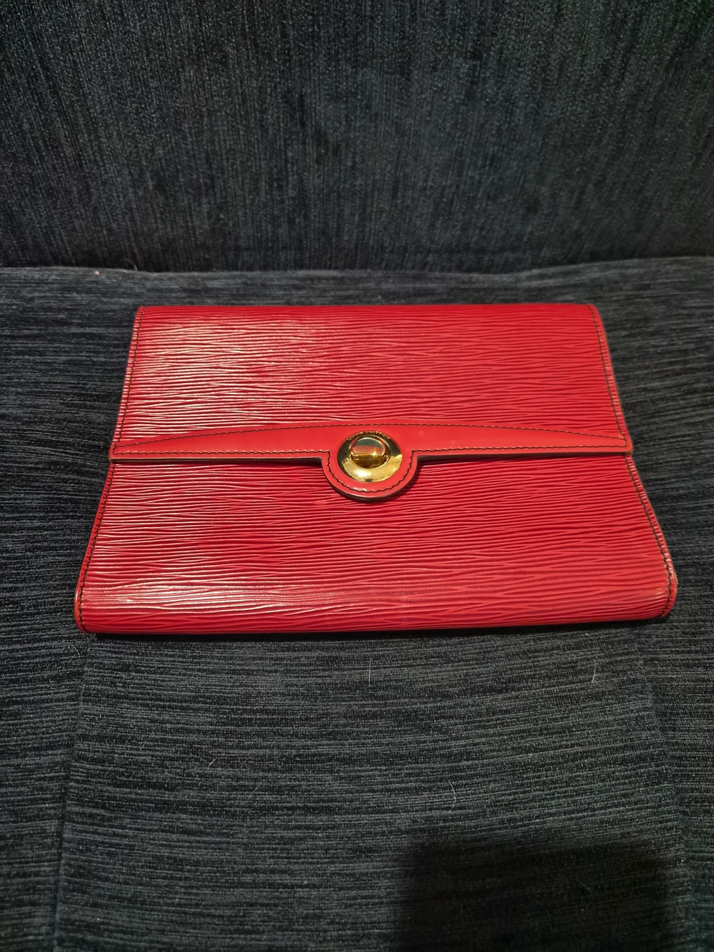 Louis Vuitton Epi Pochette Arche Clutch Bag Castilian Red Vintage Envelope